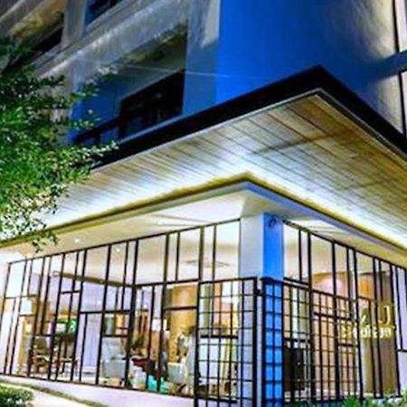 Uma Residence Бангкок Экстерьер фото